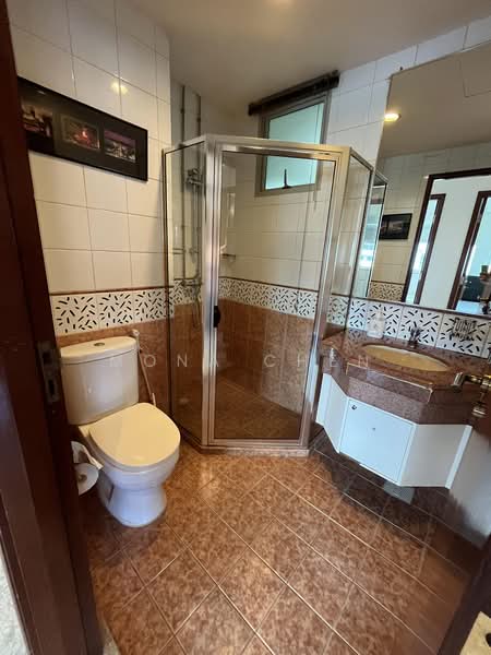Sunshine Plaza, 10 Prinsep Link, 3 Bedrooms, 1,130 sqft, Apartment For Sale, by Mona Chen, 500187766 - Bathroom - PropertyGuru.com.sg