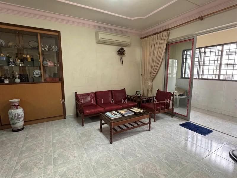419 Choa Chu Kang Avenue 4, 419 Choa Chu Kang Avenue 4, 4 Bedrooms, 1,539 sqft, HDB Flat For Sale, by William Tan, 500187787 - Living Room - PropertyGuru.com.sg