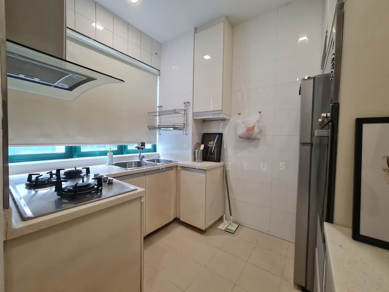 D'Manor, 171 Tanah Merah Kechil Avenue, 6 Bedrooms, 2,724 sqft, Cluster House For Sale, by Jeffrey Zeus, 500187804 - Kitchen - PropertyGuru.com.sg