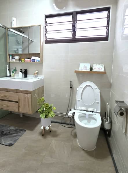 894 Tampines Street 81, 894 Tampines Street 81, 4 Bedrooms, 1,603 sqft, HDB Flat For Sale, by Maggie Png, 500187824 - Bathroom - PropertyGuru.com.sg