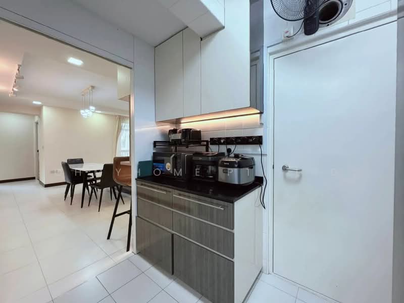 411B Fernvale Road, 411B Fernvale Road, 3 Bedrooms, 1,023 sqft, HDB Flat For Sale, by Jayden Saravannan, 500187838 - Kitchen - PropertyGuru.com.sg