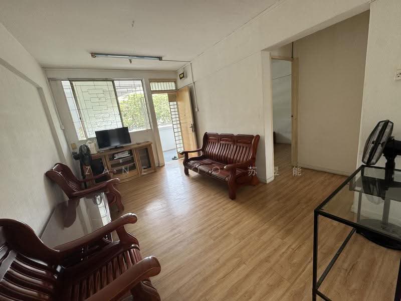 684 Hougang Avenue 8, 684 Hougang Avenue 8, Hougang / Punggol / Sengkang, 2 Bedrooms, 689 sqft, HDB Flat For Rent, by Zane Soo 苏昱能, 500187852 - Living Room - PropertyGuru.com.sg