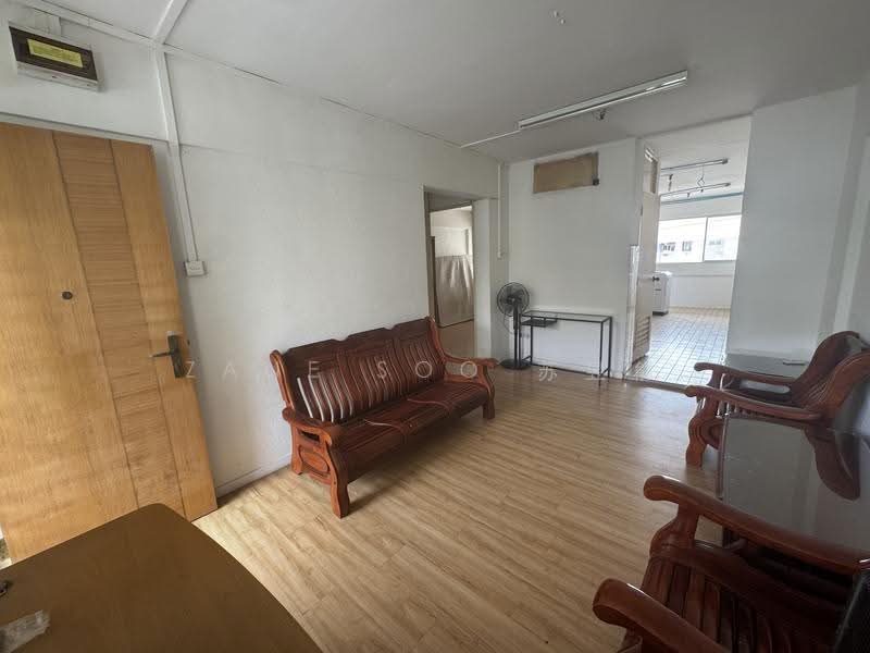 684 Hougang Avenue 8, 684 Hougang Avenue 8, Hougang / Punggol / Sengkang, 2 Bedrooms, 689 sqft, HDB Flat For Rent, by Zane Soo 苏昱能, 500187852 - Living Room - PropertyGuru.com.sg