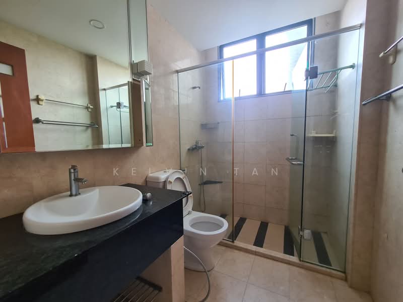 East Palm, 1 Palm Road, 2 Bedrooms, 1,001 sqft, Condominium For Rent, by Kelvin Tan, 500187868 - Bathroom - PropertyGuru.com.sg