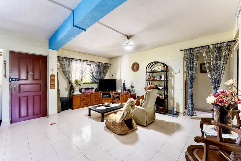 407 Pandan Gardens, 407 Pandan Gardens, 3 Bedrooms, 104 sqft, HDB Flat For Sale, by Farah Zack, 500187874 - Living Room - PropertyGuru.com.sg