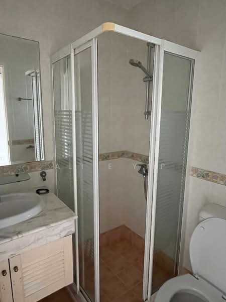 Villa Delle Rose, Taman Nakhoda, 3 Bedrooms, 2,800 sqft, Condominium For Rent, by Alice Yap, 500187879 - Bathroom - PropertyGuru.com.sg