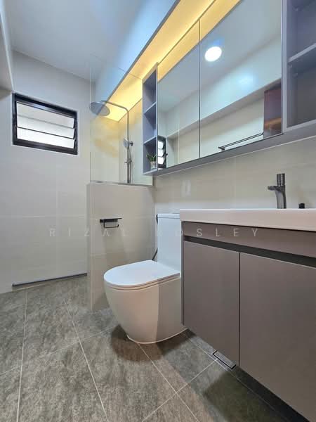 26D Jalan Membina, 26D Jalan Membina, 3 Bedrooms, 968 sqft, HDB Flat For Sale, by Rizal Rosley, 500187886 - Bathroom - PropertyGuru.com.sg