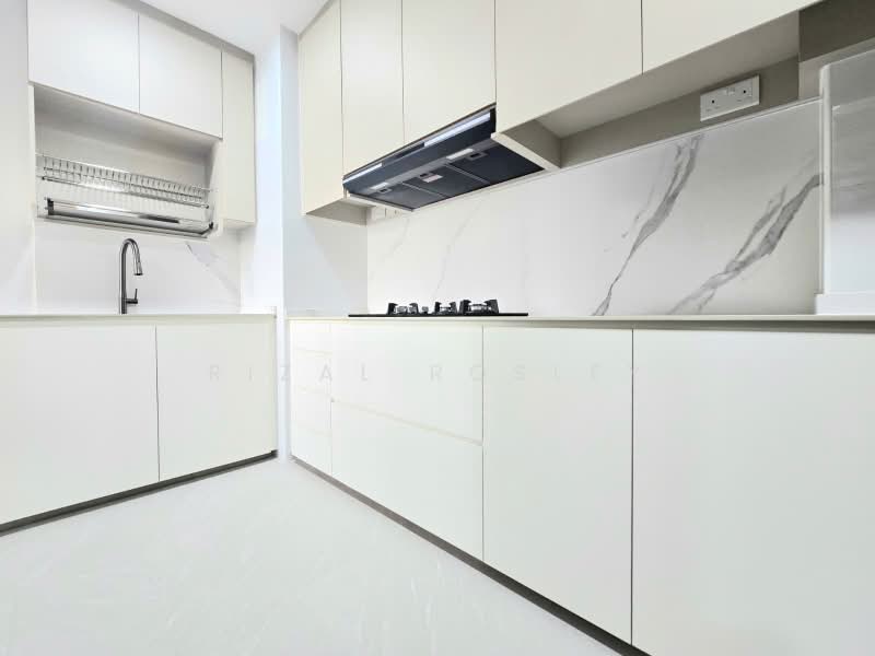 26D Jalan Membina, 26D Jalan Membina, 3 Bedrooms, 968 sqft, HDB Flat For Sale, by Rizal Rosley, 500187886 - Kitchen - PropertyGuru.com.sg