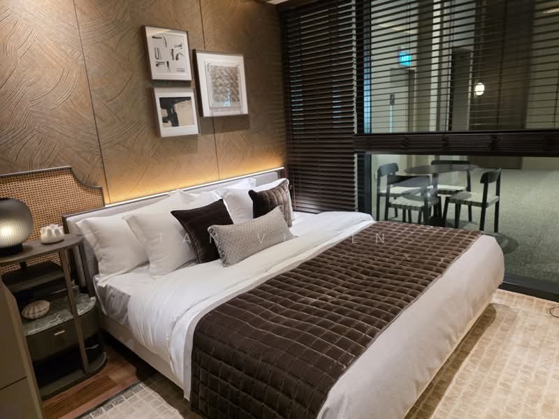 The Robertson Opus, 11 Unity Street, 3 Bedrooms, 990 sqft, Condominium For Sale, by Tan Vivien, 500187895 - Bedroom - PropertyGuru.com.sg