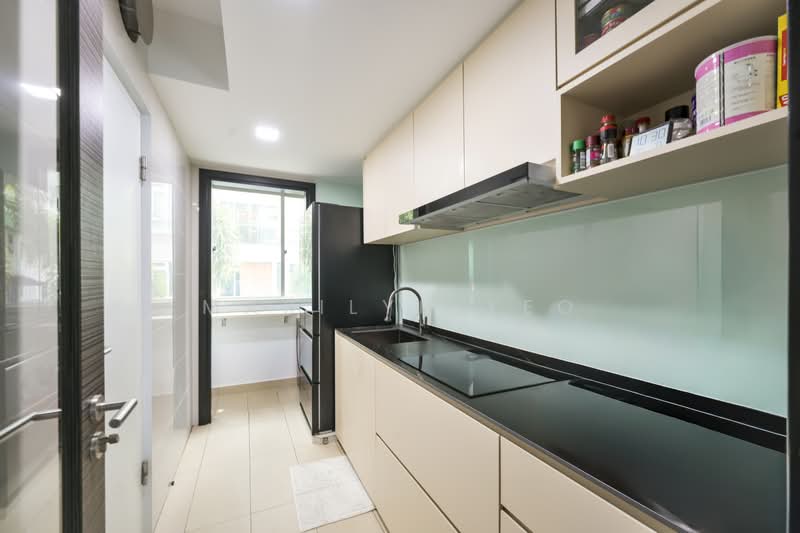 Fruition, 3 Mangis Road, 3 Bedrooms, 1,023 sqft, Condominium For Sale, by Marilyn Yeo, 500187898 - Kitchen - PropertyGuru.com.sg