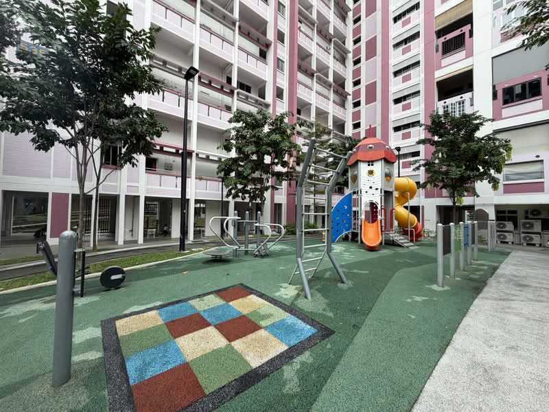 535 Serangoon North Avenue 4, 535 Serangoon North Avenue 4, 3 Bedrooms, 1,604 sqft, HDB Flat For Sale, by Michael Chin 陈俊雄, 500187907 - Exterior - PropertyGuru.com.sg