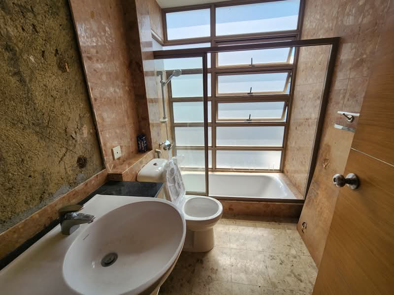 Sunville, 20 Saint Michael's Road, 3 Bedrooms, 1,432 sqft, Condominium For Rent, by Victor Koh, 500187908 - Bathroom - PropertyGuru.com.sg