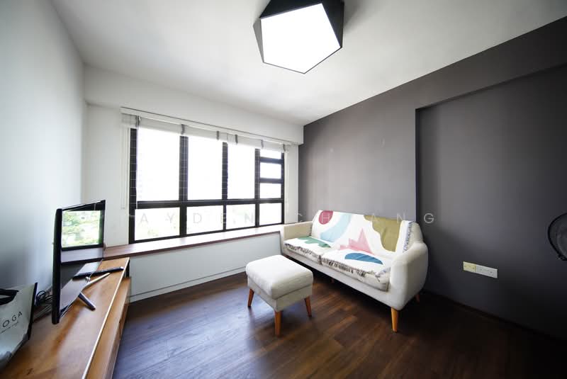 33 Ghim Moh Link, 33 Ghim Moh Link, 3 Bedrooms, 1,001 sqft, HDB Flat For Sale, by Jayden Chiang, 500187919 - Living Room - PropertyGuru.com.sg