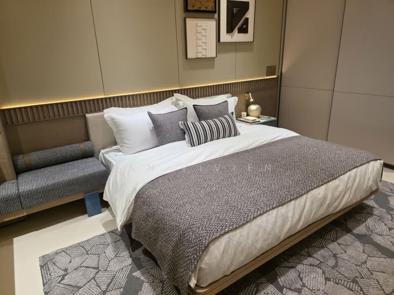 The Robertson Opus, 11 Unity Street, Studio, 431 sqft, Condominium For Sale, by Tan Vivien, 500187920 - Bedroom - PropertyGuru.com.sg