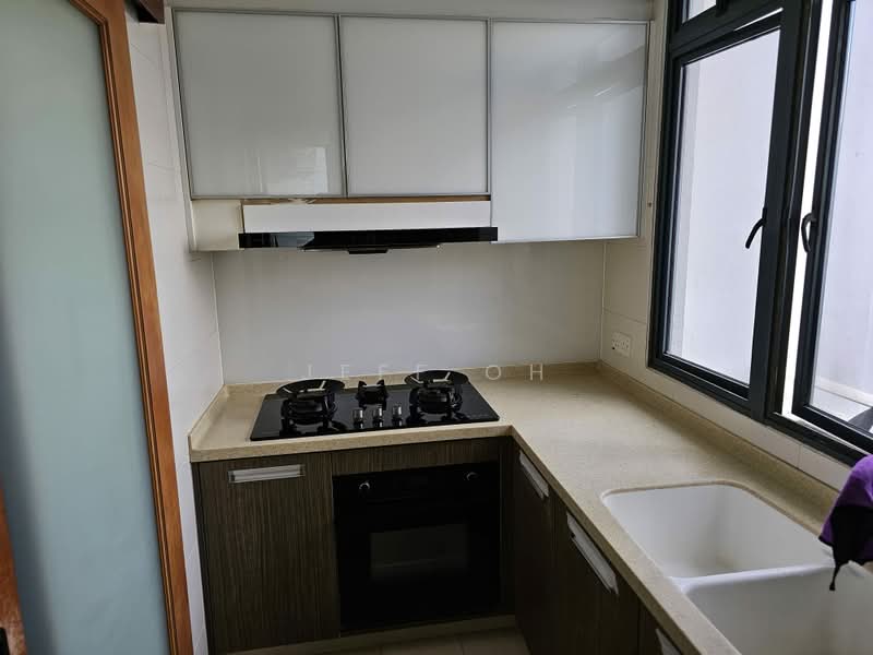 East Meadows, 30 Tanah Merah Kechil Road, Room Rental, 120 sqft, Condominium For Rent, by Jeff Oh, 500187922 - Kitchen - PropertyGuru.com.sg