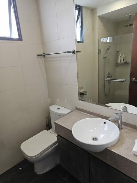East Meadows, 30 Tanah Merah Kechil Road, Room Rental, 120 sqft, Condominium For Rent, by Jeff Oh, 500187922 - Bathroom - PropertyGuru.com.sg