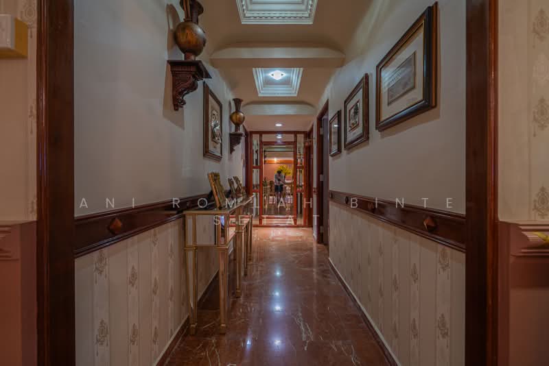 299 Bukit Batok Street 22, 299 Bukit Batok Street 22, 4 Bedrooms, 1,529 sqft, HDB Flat For Sale, by ani Romlah Binte Setat, 500187929 - Foyer - PropertyGuru.com.sg