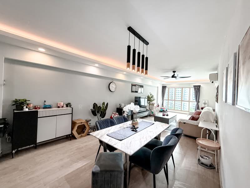 132 Edgedale Plains, 132 Edgedale Plains, 3 Bedrooms, 1,194 sqft, HDB Flat For Sale, by Erra Samat, 500187946 - Living Room - PropertyGuru.com.sg