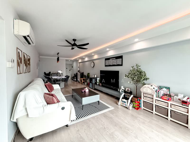 132 Edgedale Plains, 132 Edgedale Plains, 3 Bedrooms, 1,194 sqft, HDB Flat For Sale, by Erra Samat, 500187946 - Living Room - PropertyGuru.com.sg