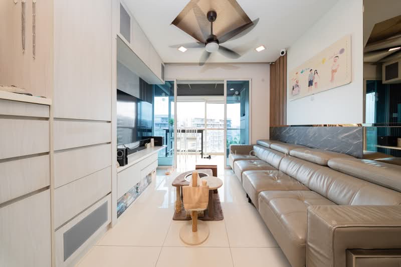 Waterview, 93 Tampines Avenue 1, 2 Bedrooms, 786 sqft, Condominium For Sale, by Boon Chong Ng, 500187947 - Living Room - PropertyGuru.com.sg