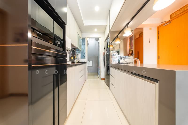 Waterview, 93 Tampines Avenue 1, 2 Bedrooms, 786 sqft, Condominium For Sale, by Boon Chong Ng, 500187947 - Kitchen - PropertyGuru.com.sg