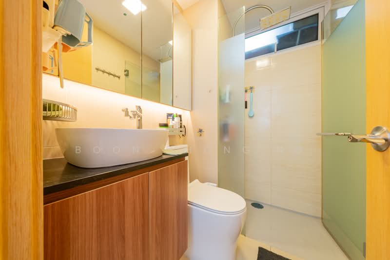 Waterview, 93 Tampines Avenue 1, 2 Bedrooms, 786 sqft, Condominium For Sale, by Boon Chong Ng, 500187947 - Bathroom - PropertyGuru.com.sg