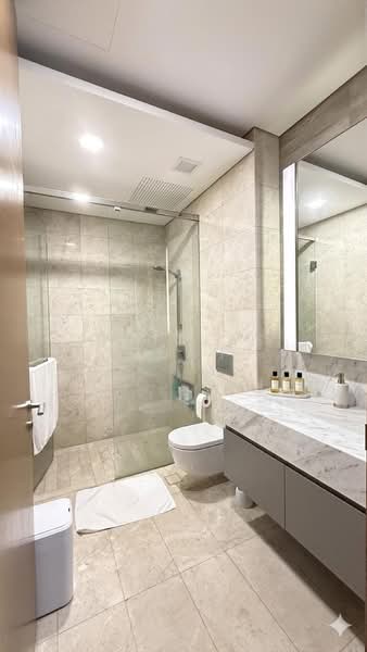 Gramercy Park, 57 Grange Road, 2 Bedrooms, 1,184 sqft, Condominium For Sale, by Douglas Quah, 500187966 - Bathroom - PropertyGuru.com.sg