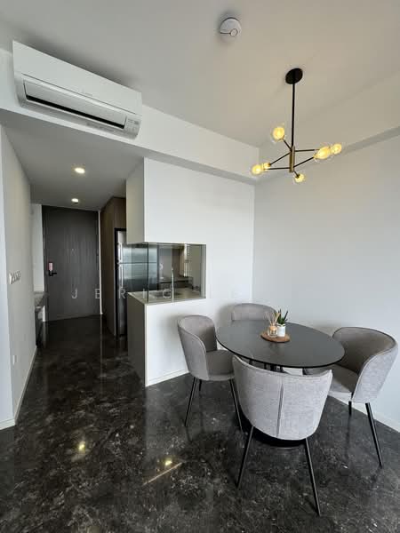 Avenue South Residence, 13 Silat Avenue, 2 Bedrooms, 657 sqft, Condominium For Rent, by Jeric Leong, 500187967 - Interior - PropertyGuru.com.sg