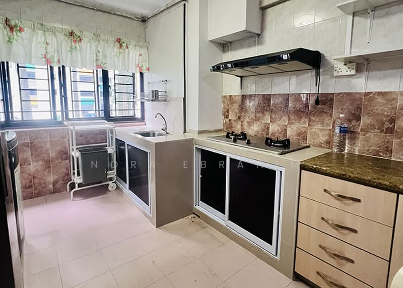201 Marsiling Drive, 201 Marsiling Drive, 3 Bedrooms, 979 sqft, HDB Flat For Sale, by Nora Ebrahim, 500187969 - Kitchen - PropertyGuru.com.sg