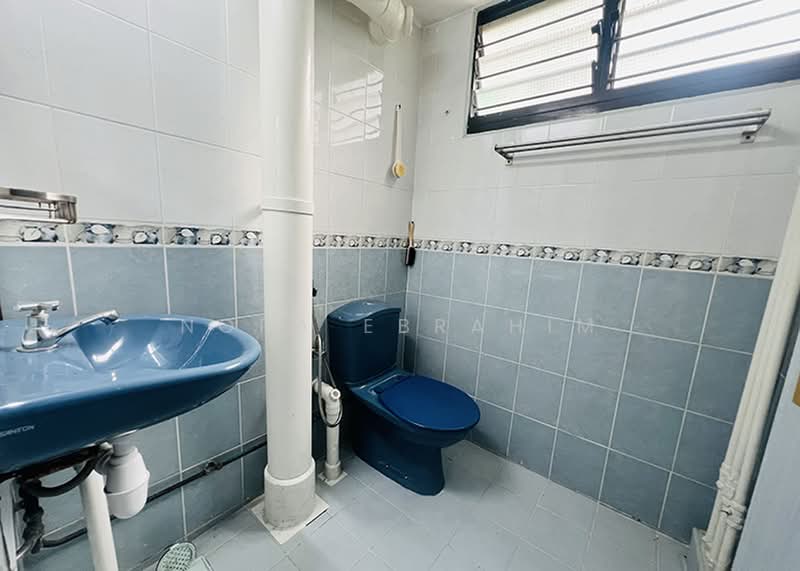 201 Marsiling Drive, 201 Marsiling Drive, 3 Bedrooms, 979 sqft, HDB Flat For Sale, by Nora Ebrahim, 500187969 - Bathroom - PropertyGuru.com.sg