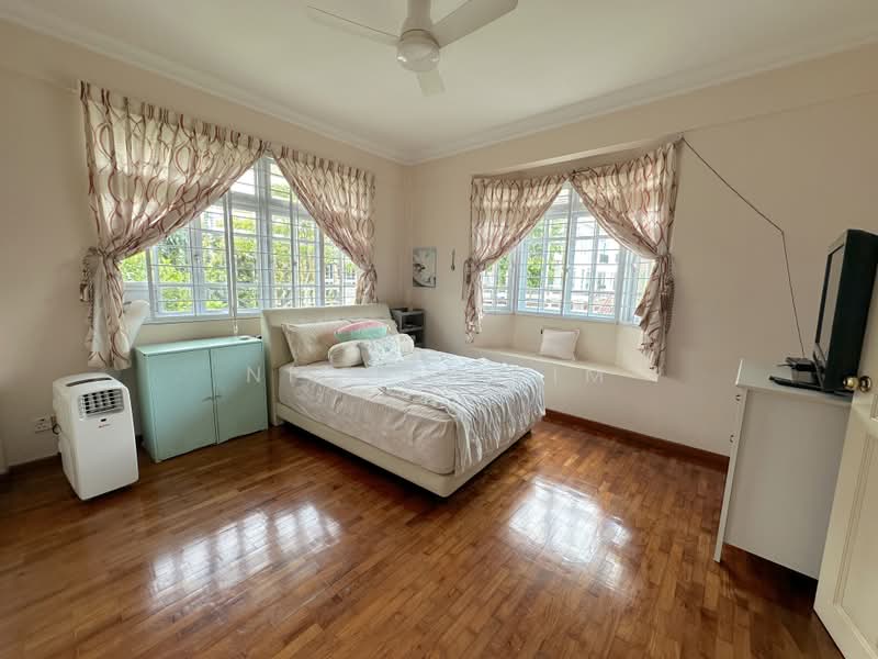 Seletar Hills Estate, Jalan Bangau, 6 Bedrooms, 3,550 sqft, Semi-Detached House For Sale, by Nicole Lim, 500187983 - Bedroom - PropertyGuru.com.sg
