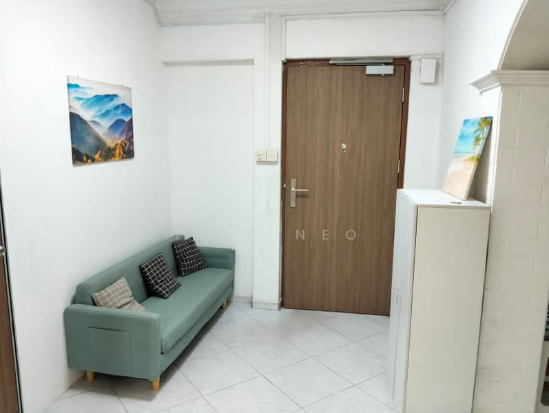 723 Jurong West Avenue 5, 723 Jurong West Avenue 5, Room Rental, 90 sqft, HDB Flat For Rent, by Ping Neo, 500187998 - Entrance - PropertyGuru.com.sg