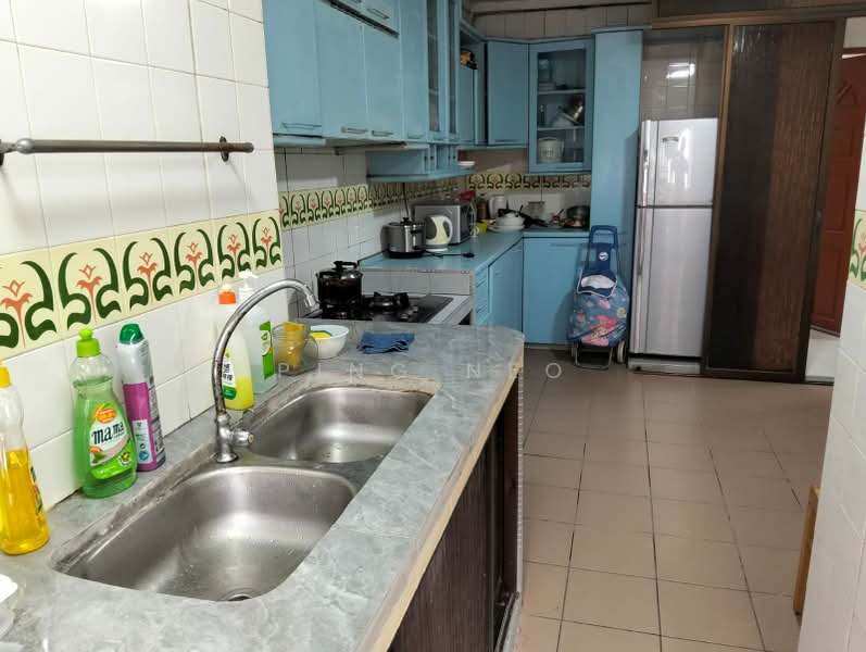723 Jurong West Avenue 5, 723 Jurong West Avenue 5, Room Rental, 90 sqft, HDB Flat For Rent, by Ping Neo, 500187998 - Kitchen - PropertyGuru.com.sg