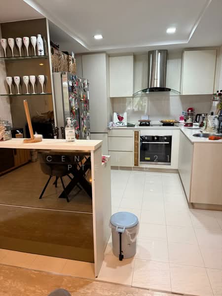 The Springbloom, 143 Serangoon Avenue 3, 3 Bedrooms, 1,873 sqft, Condominium For Rent, by CONEE WUAN, 500188011 - Kitchen - PropertyGuru.com.sg