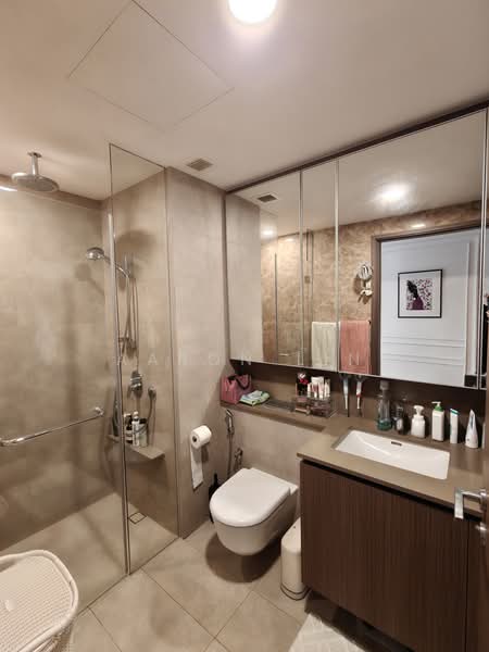 Seaside Residences, 16 Siglap Link, 2 Bedrooms, 678 sqft, Apartment For Sale, by Aaron Lin, 500188033 - Bathroom - PropertyGuru.com.sg