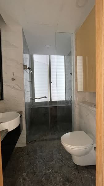 The Solitaire, 5A Balmoral Park, 2 Bedrooms, 1,238 sqft, Condominium For Rent, by Jean Goh, 500188046 - Bathroom - PropertyGuru.com.sg