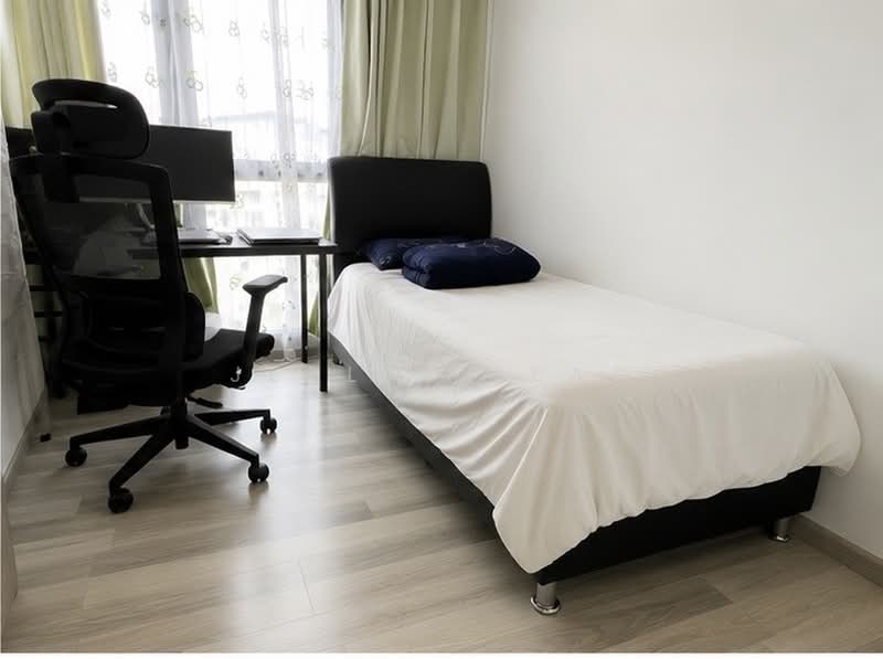 La Fiesta, 58 Sengkang Square, 2 Bedrooms, 732 sqft, Condominium For Sale, by Jeslin Pear, 500188053 - Bedroom - PropertyGuru.com.sg