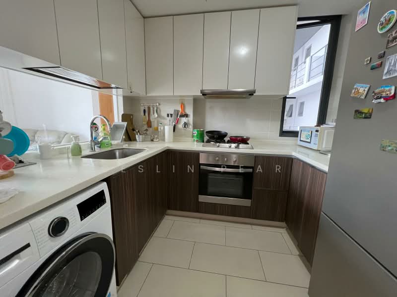 La Fiesta, 58 Sengkang Square, 2 Bedrooms, 732 sqft, Condominium For Sale, by Jeslin Pear, 500188053 - Kitchen - PropertyGuru.com.sg