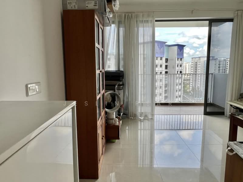 La Fiesta, 58 Sengkang Square, 2 Bedrooms, 732 sqft, Condominium For Sale, by Jeslin Pear, 500188053 - Living Room - PropertyGuru.com.sg