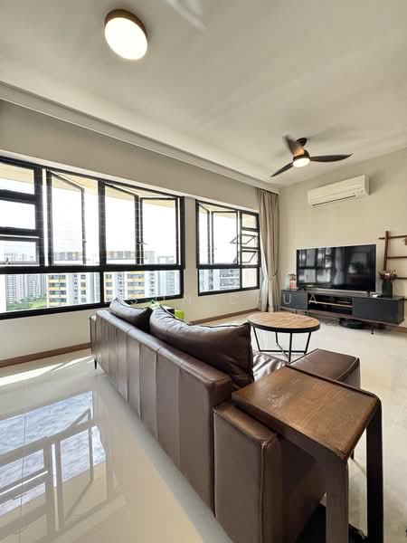 463A Bukit Batok Street 41, 463A Bukit Batok Street 41, 3 Bedrooms, 1,216 sqft, HDB Flat For Sale, by Aason Chua, 500188056 - Living Room - PropertyGuru.com.sg