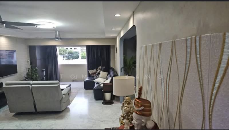 559 Hougang Street 51, 559 Hougang Street 51, 4 Bedrooms, 1,539 sqft, HDB Flat For Sale, by Tommy Yang, 500188059 - Living Room - PropertyGuru.com.sg