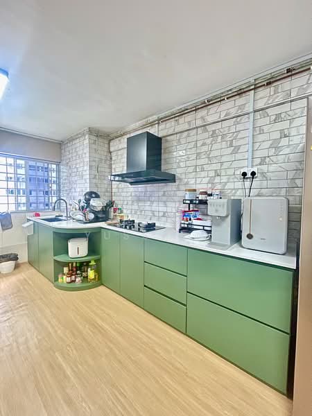420 Bedok North Street 1, 420 Bedok North Street 1, 2 Bedrooms, 731 sqft, HDB Flat For Rent, by Mohd Yussaini, 500188076 - Kitchen - PropertyGuru.com.sg