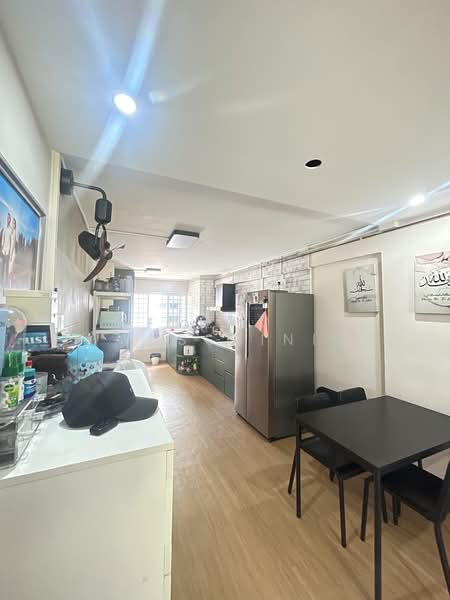 420 Bedok North Street 1, 420 Bedok North Street 1, 2 Bedrooms, 731 sqft, HDB Flat For Rent, by Mohd Yussaini, 500188076 - Kitchen - PropertyGuru.com.sg