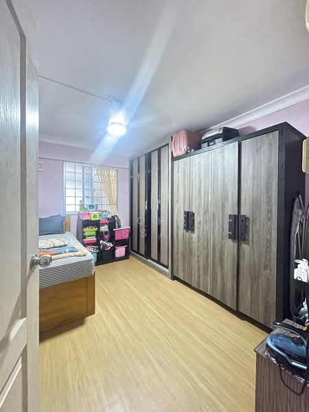 420 Bedok North Street 1, 420 Bedok North Street 1, 2 Bedrooms, 731 sqft, HDB Flat For Rent, by Mohd Yussaini, 500188076 - Common Bedroom - PropertyGuru.com.sg