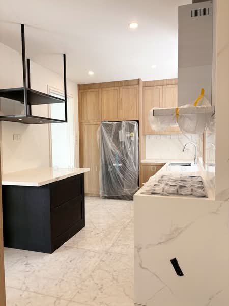King Albert Park, King Albert Park, 4 Bedrooms, 3,729 sqft, Semi-Detached House For Rent, by Monita Wong, 500188078 - Kitchen - PropertyGuru.com.sg