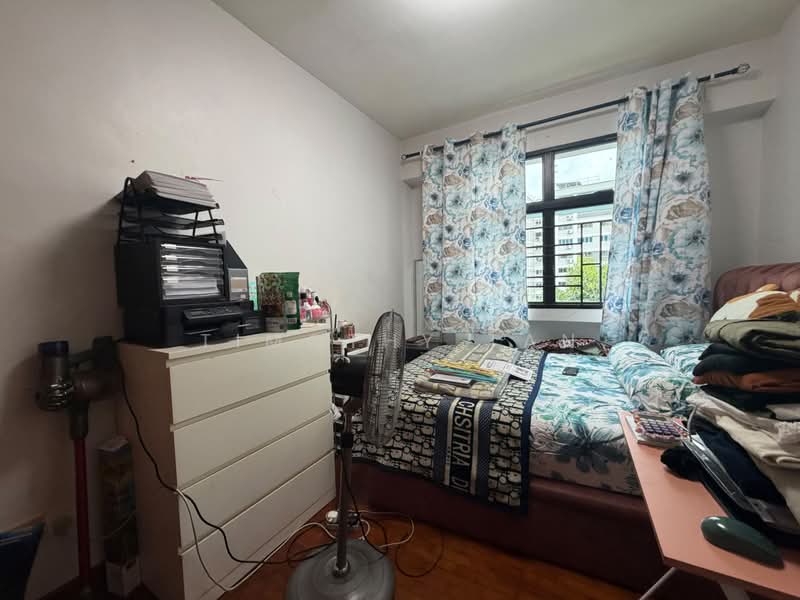 Eastvale, 35 Pasir Ris Drive 3, 3 Bedrooms, 1,195 sqft, Condominium For Sale, by Timothy Tan, 500188081 - Bedroom - PropertyGuru.com.sg