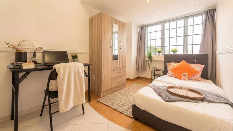 122 Jurong East Street 13 S 600122, , Room Rental, 325 sqft, Apartment For Rent, by Patrick Lim, 500188098 - Bedroom - PropertyGuru.com.sg