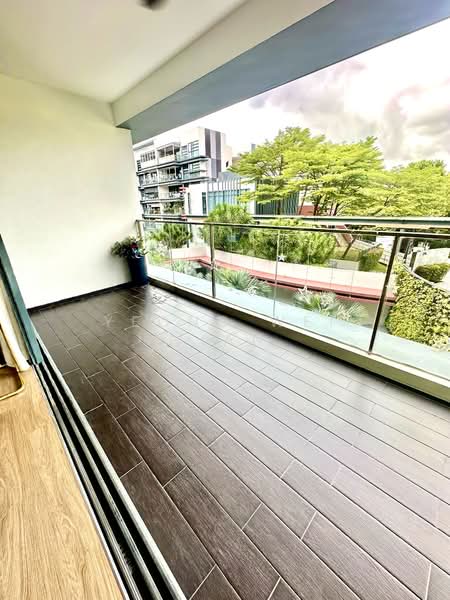 Hedges Park Condominium, 73 Flora Drive, 3 Bedrooms, 1,076 sqft, Condominium For Sale, by Yeong Wei Jian, 500188114 - Balcony - PropertyGuru.com.sg