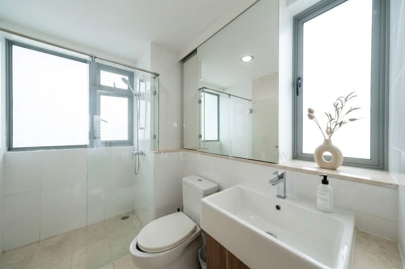 Waterfront Waves, 760 Bedok Reservoir Road, 3 Bedrooms, 1,346 sqft, Condominium For Rent, by Shanel Liew, 500188120 - Bathroom - PropertyGuru.com.sg