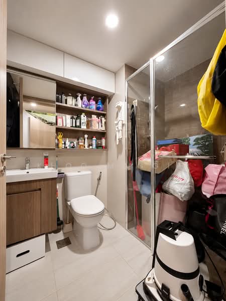 Sol Acres, 8 Choa Chu Kang Grove, 3 Bedrooms, 1,066 sqft, Executive Condominium For Sale, by Khoo Maggie, 500188125 - Bathroom - PropertyGuru.com.sg